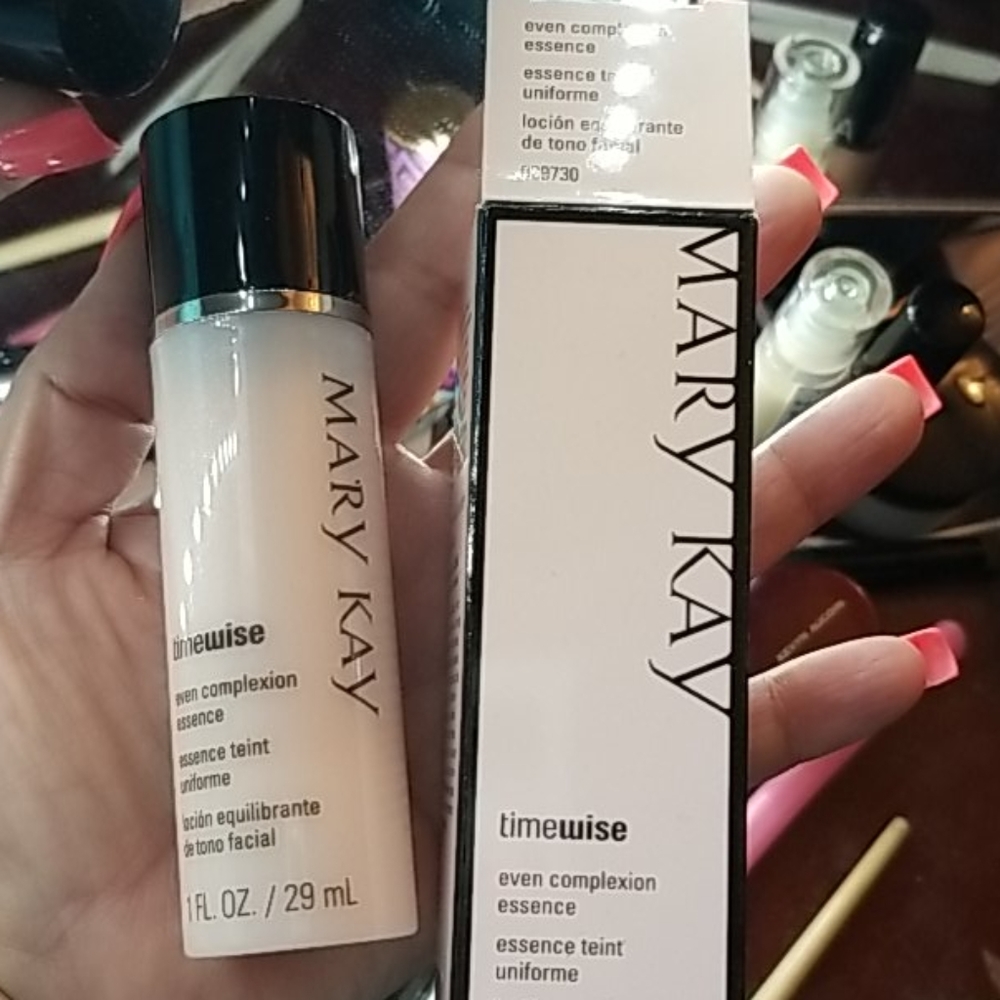 Mary Kay Even Complexion Essence